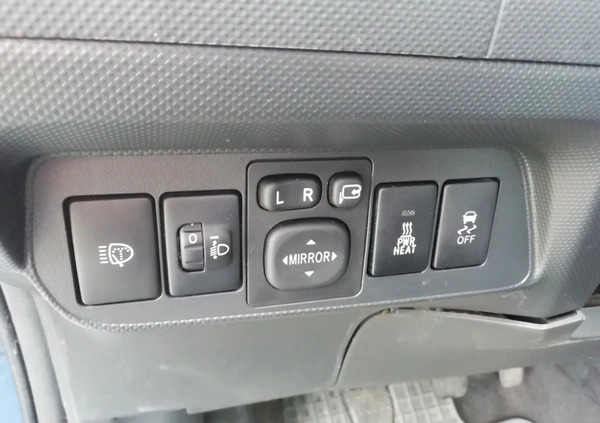 Toyota Auris cena 16667 przebieg: 225000, rok produkcji 2010 z Miastko małe 529